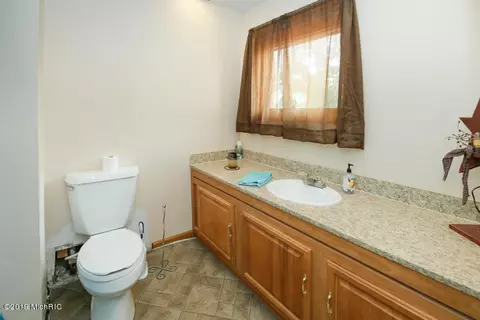 490 S Burr Oak, Colon, MI 49040 photo 6