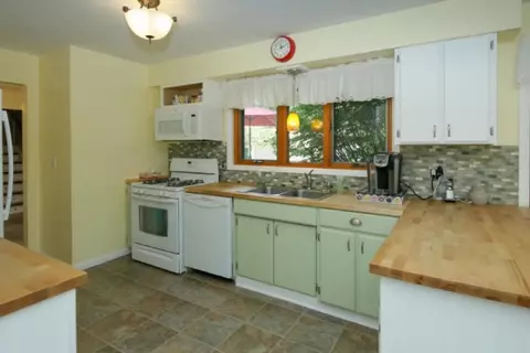 490 S Burr Oak, Colon, MI 49040 photo 5