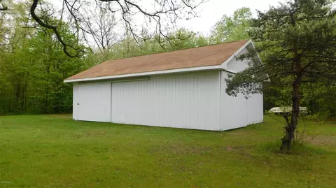 1120 N Wisner, White Cloud, MI 49349 photo 6
