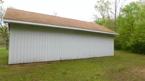 1120 N Wisner, White Cloud, MI 49349 photo 7