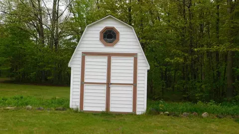 1120 N Wisner, White Cloud, MI 49349 photo 10