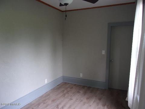 1018 Maple St, Manistee, MI 49660 photo 13