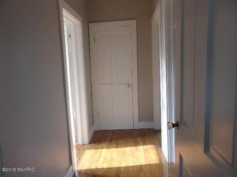 1018 Maple St, Manistee, MI 49660 photo 18
