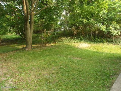 1018 Maple St, Manistee, MI 49660 photo 5