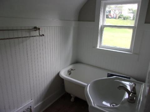 1018 Maple St, Manistee, MI 49660 photo 22