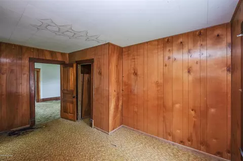 503 E Brg, Plainwell, MI 49080 photo 12