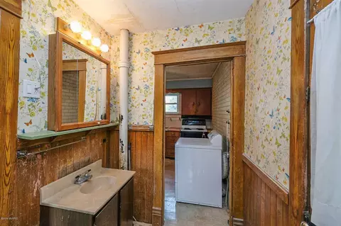 503 E Brg, Plainwell, MI 49080 photo 19