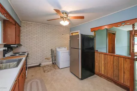 503 E Brg, Plainwell, MI 49080 photo 15