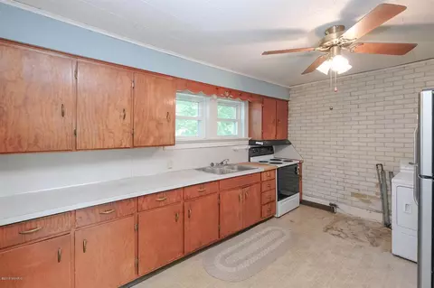 503 E Brg, Plainwell, MI 49080 photo 14