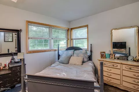 146 Brook, Marshall, MI 49068 photo 10
