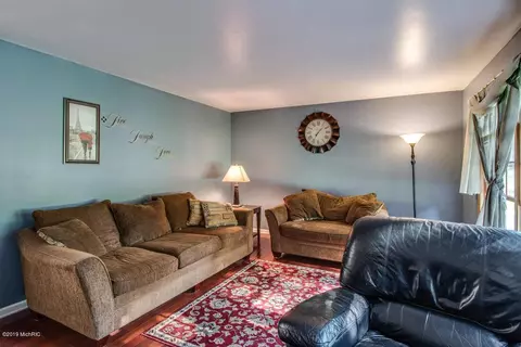 146 Brook, Marshall, MI 49068 photo 4