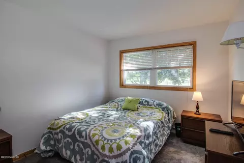 146 Brook, Marshall, MI 49068 photo 9