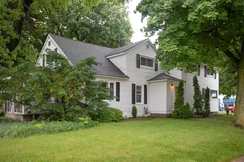 717 N Main, Plainwell, MI 49080 photo 1