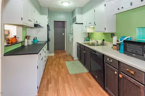 717 N Main, Plainwell, MI 49080 photo 7