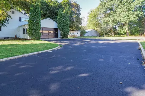 717 N Main, Plainwell, MI 49080 photo 5
