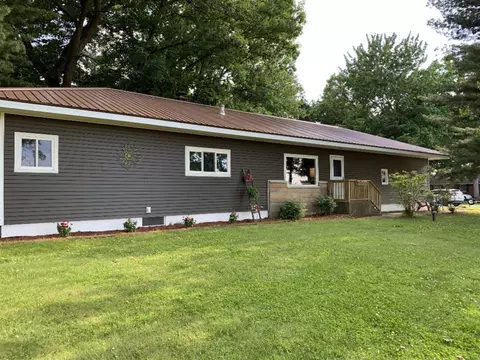 18841 M-60, Three Rivers, MI 49093 photo 2