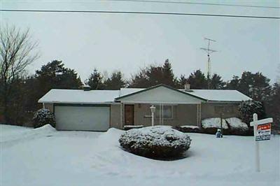 420 River Bnd, Flushing, MI 48433 photo 1