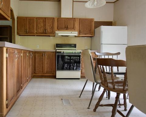1022 W Echo, White Cloud, MI 49349 photo 5