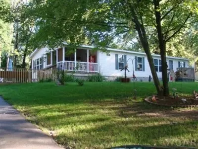 610 W Mohawk, White Cloud, MI 49349 photo 1