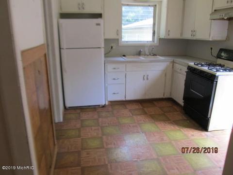214 Fifth, Three Rivers, MI 49093 photo 2