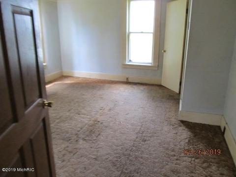 214 Fifth, Three Rivers, MI 49093 photo 4