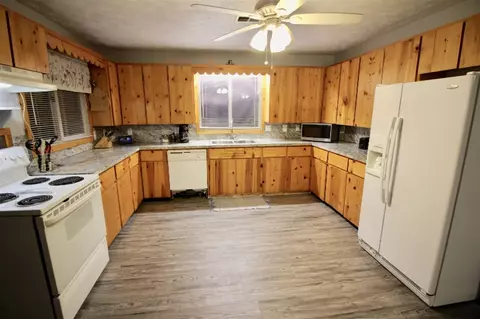 650 E 20th, Baldwin, MI 49304 photo 3