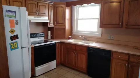 522 W High, Belding, MI 48809 photo 11