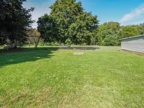 2546 W B, Plainwell, MI 49080 photo 15