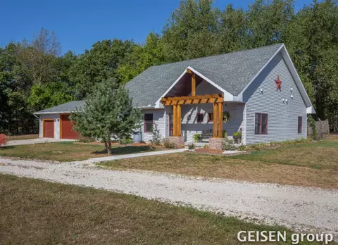 6527 Dusty, Belding, MI 48809 photo 2