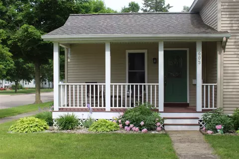 603 S Main, Plainwell, MI 49080 photo 2