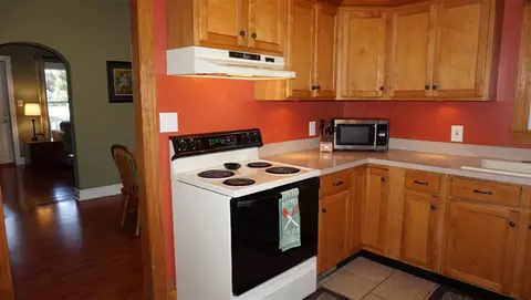 603 S Main, Plainwell, MI 49080 photo 10