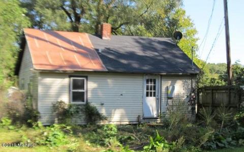 1307 S Main, Three Rivers, MI 49093 photo 7
