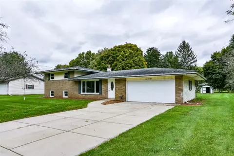 138 Brook, Marshall, MI 49068 photo 5