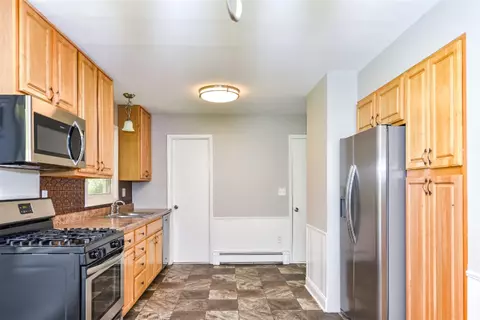 138 Brook, Marshall, MI 49068 photo 16