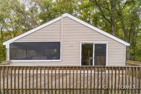 10652 Fulton, Lowell, MI 49331 photo 17
