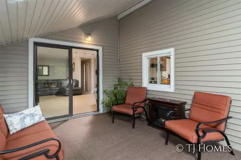 10652 Fulton, Lowell, MI 49331 photo 16