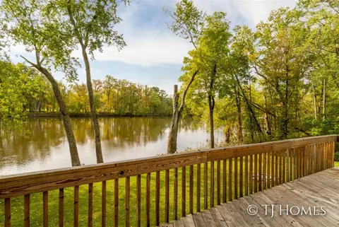 10652 Fulton, Lowell, MI 49331 photo 2