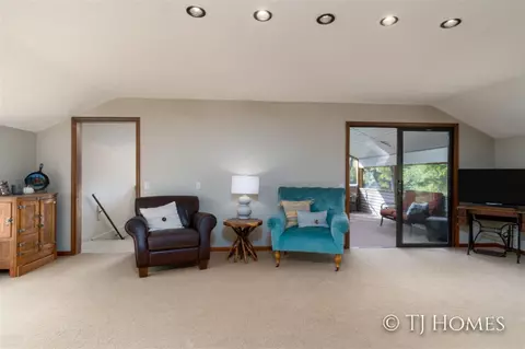 10652 Fulton, Lowell, MI 49331 photo 10