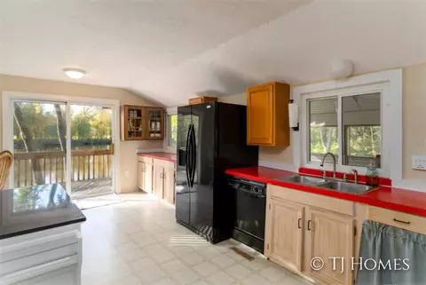 10652 Fulton, Lowell, MI 49331 photo 7