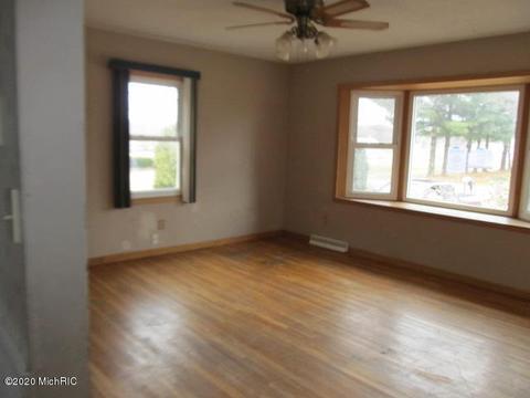 10123 Harder, Three Rivers, MI 49093 photo 3