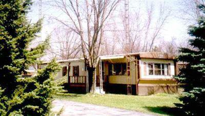 5839 Maunee, Howell, MI 48843 photo 1
