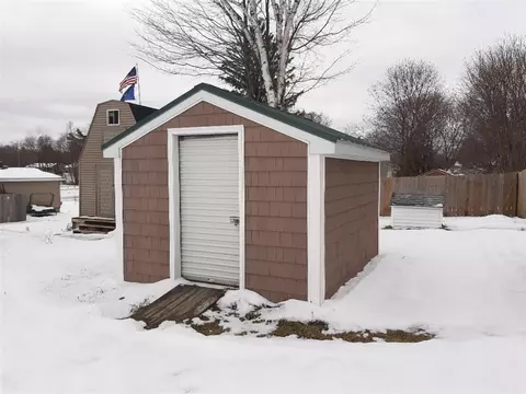 244 Hewlett, Remus, MI 49340 photo 8