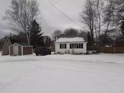 244 Hewlett, Remus, MI 49340 photo 1