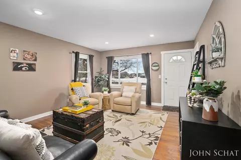 7067 8th, Jenison, MI 49428 photo 4