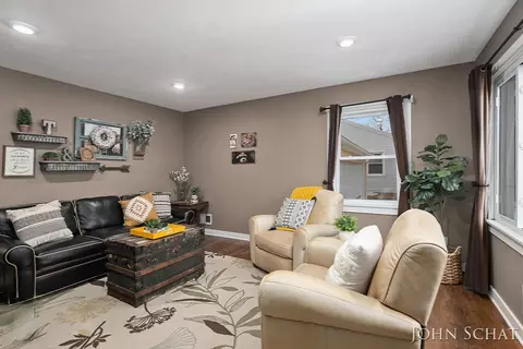 7067 8th, Jenison, MI 49428 photo 3