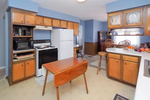 851 Vinewood, Mendon, MI 49072 photo 9