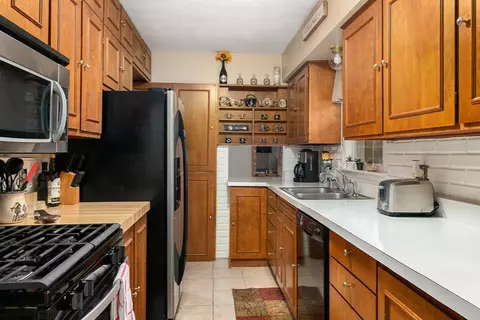 3932 Devonshire, Kalamazoo, MI 49006 photo 5