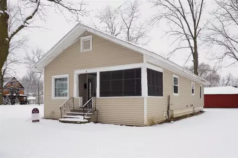 615 7th, Three Rivers, MI 49093 photo 2