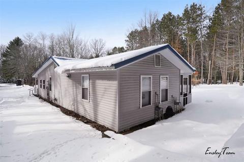 1710 Christine, Harrison, MI 48625 photo 7