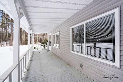 1710 Christine, Harrison, MI 48625 photo 2